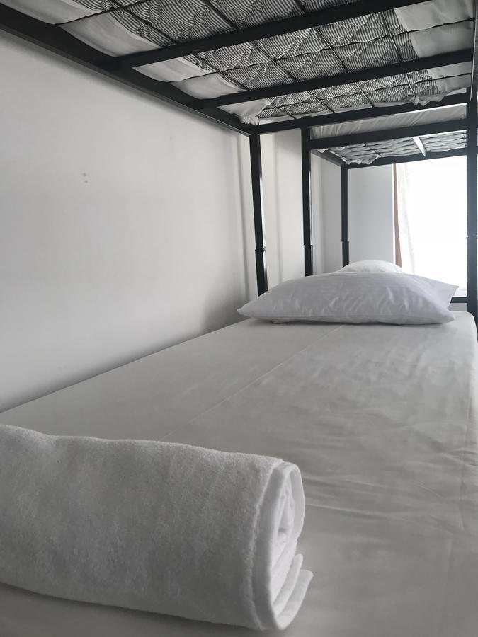 Bed & Bicycle Hostel Dehiwala-Mount Lavinia Eksteriør bilde