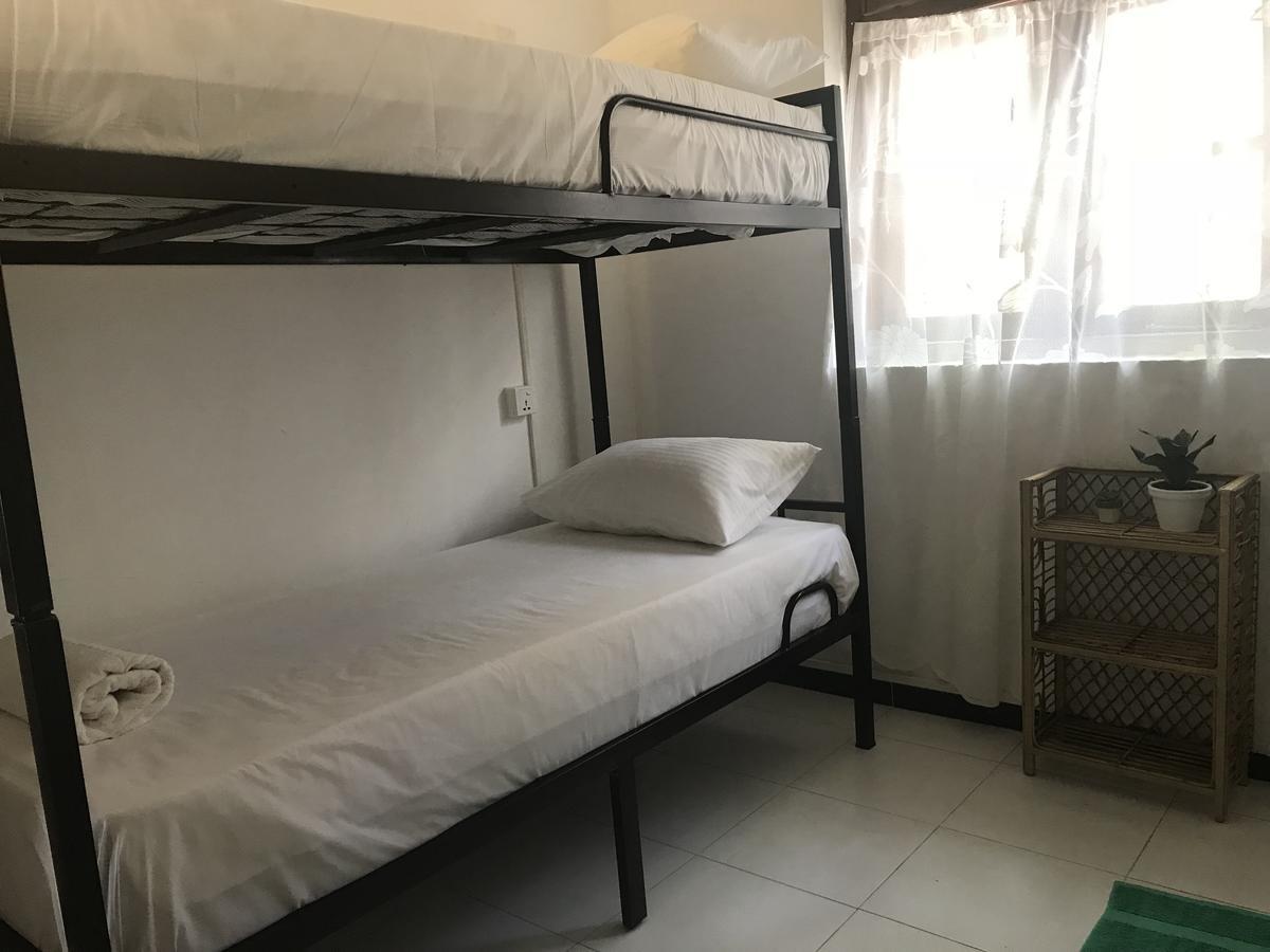 Bed & Bicycle Hostel Dehiwala-Mount Lavinia Eksteriør bilde