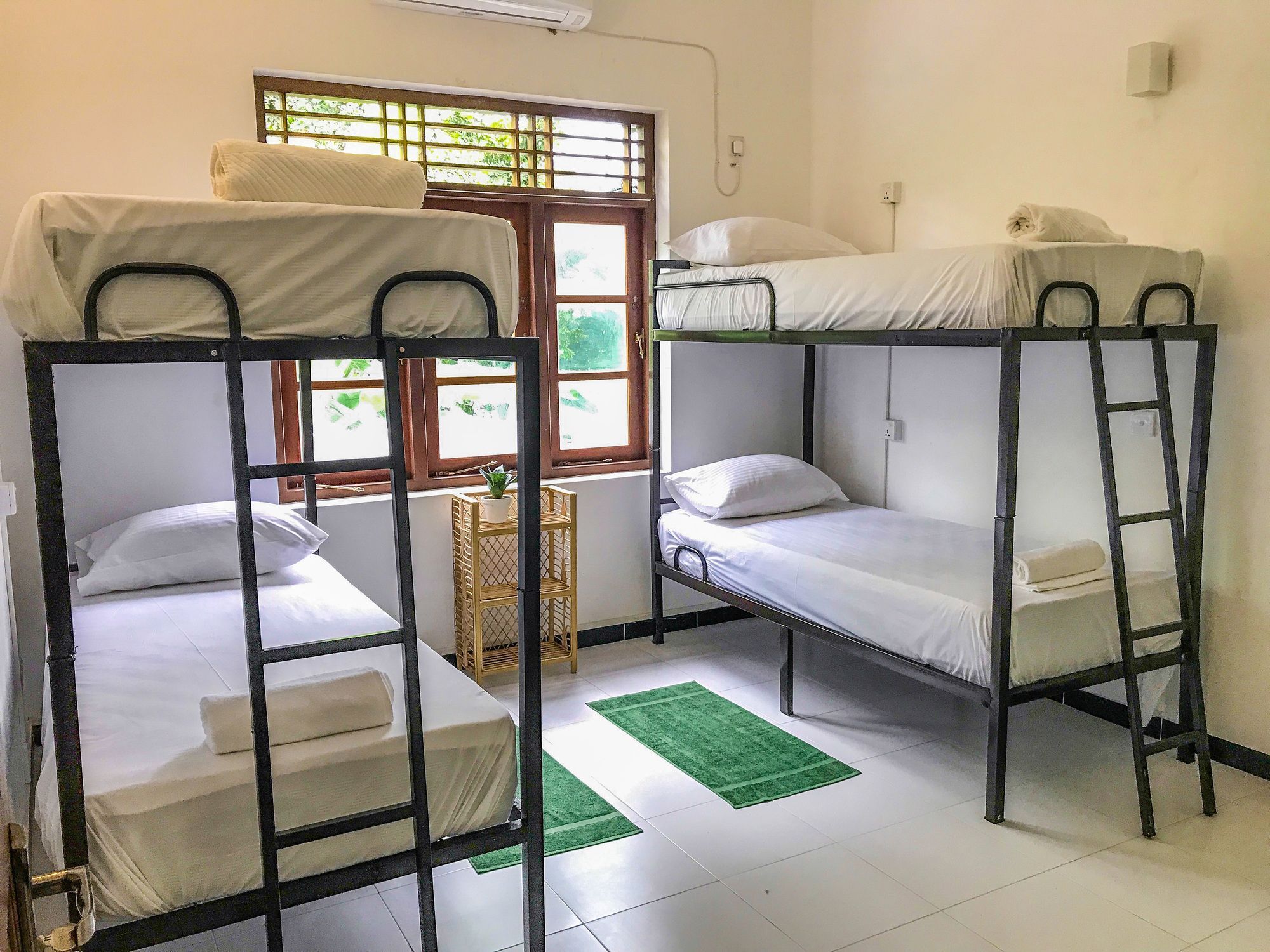 Bed & Bicycle Hostel Dehiwala-Mount Lavinia Eksteriør bilde
